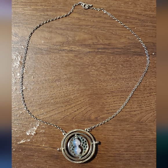 Time Turner Necklace - Picture 2 of 2